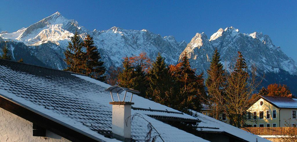 ガルミッシュ・パルテンキルヒェンLandhaus Alpenblickアパートメント エクステリア 写真