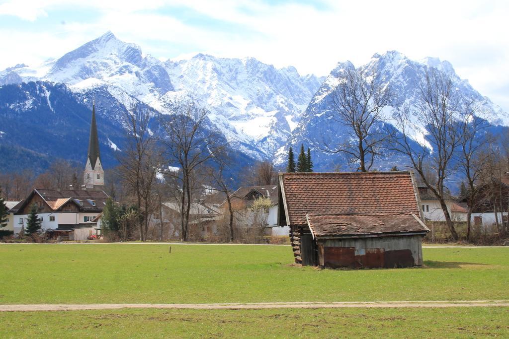 ガルミッシュ・パルテンキルヒェンLandhaus Alpenblickアパートメント 部屋 写真