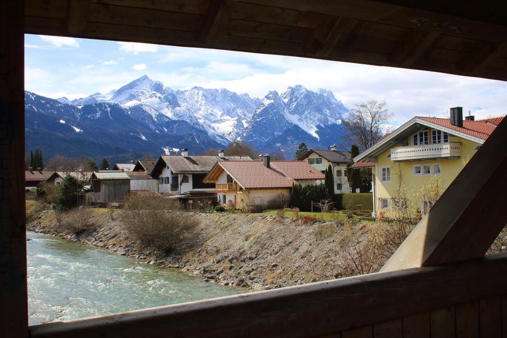 ガルミッシュ・パルテンキルヒェンLandhaus Alpenblickアパートメント 部屋 写真